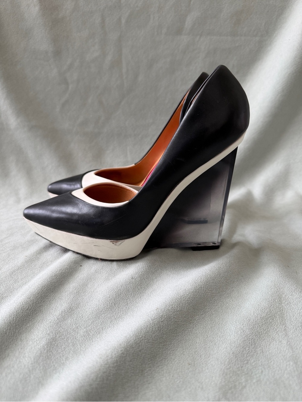 L.A.M.B. Connor Wedge Platform Pumps With Acrylic Heels Size 6.5 M - Picture 3 of 9